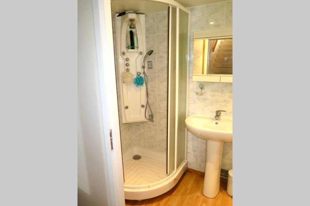 Les Petits Self Contained 2 Bedroom Apartment Molieres (Dordogne) Dış mekan fotoğraf